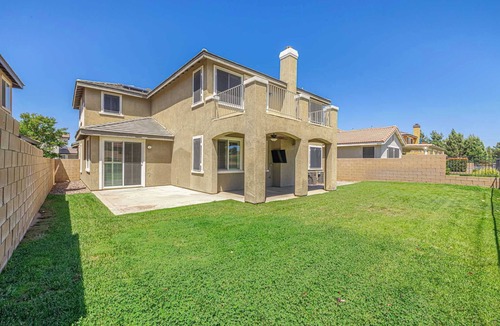 Palmdale House | Fenced Backyard for Pets｜Garage Access｜Cozy 5BR｜Month to Month available #42108