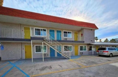 Ridgecrest Apartment | Flexible Studio w/King Bed + Kitchenette, Perfect for Extended or Short Stays