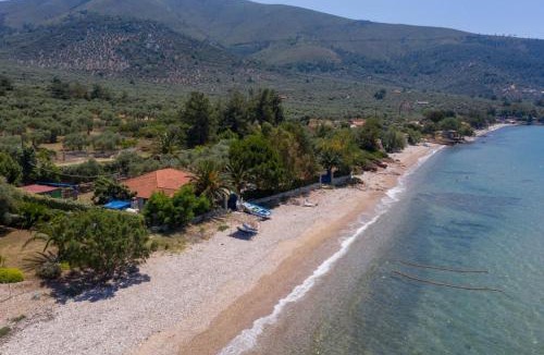 Megalos Prinos House | Front Beach House