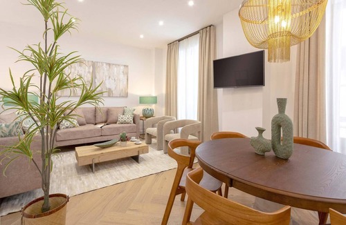 Granada City Center Apartment | Genteel Home Capiteles