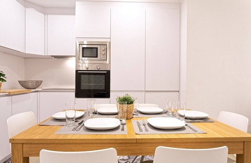 Central District Apartment | Genteel Home Zacatin 103