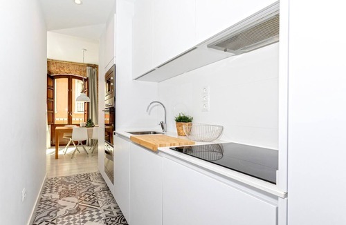 Central District Apartment | Genteel Home Zacatin 302