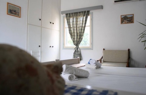 Livadia House | George Apartments