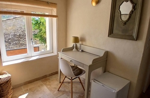 Roche-Saint-Secret Apartment | Gîte Alma Bella + small heated indoor pool- Garden- Parking