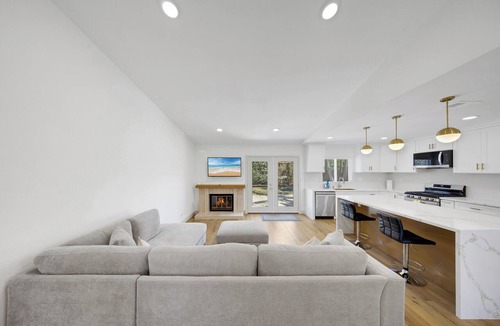Charter Oak House | Golden Foothill Retreat Private Spacious 4BR