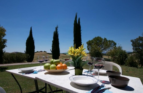 Torre A Castello House | Gorgeous Farmhouse with Pool in Castelnuovo Berardenga