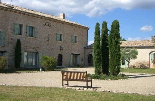 Brunet Apartment | Grand Logisson on the Valensole plateau