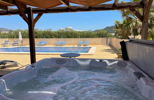 Canada de Don Ciro House | Grapevine Manor
