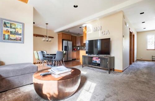 Mammoth Lakes Villa | Gray Eagle 5