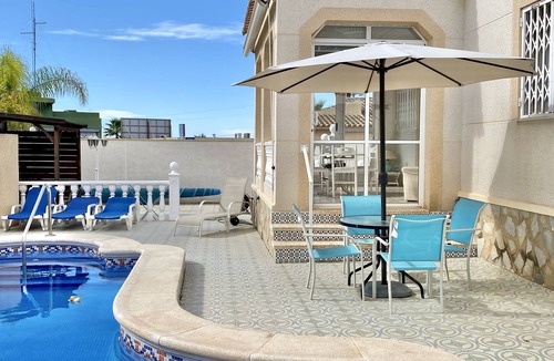 Quesada Villa | Great location ! Villa with Pool in Heart of Quesada, Air con , WIFI