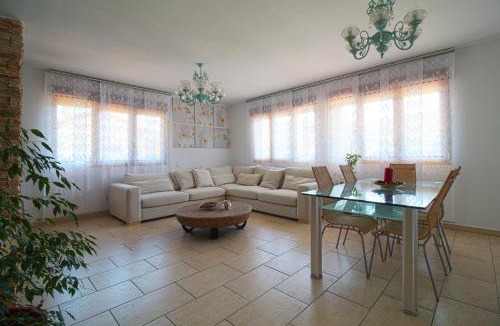 Golbardo House | Green House