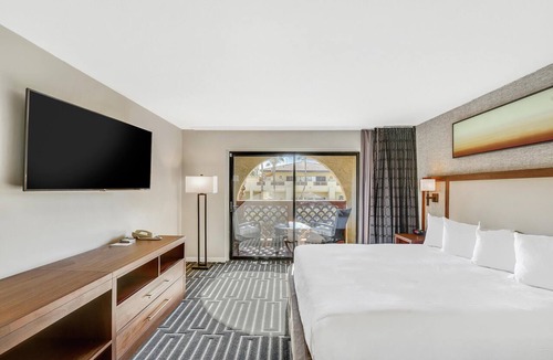 North Mountain Resort | Hilton Phoenix Tapatio Cliffs Resort