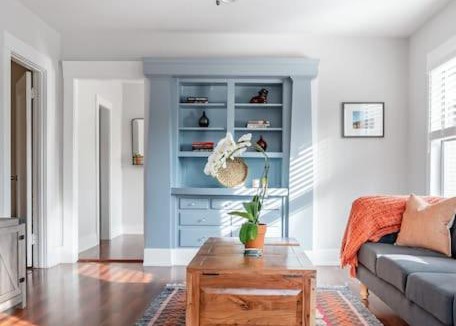 Willmore Apartment | Historic Hm Mins to Beach, Convention Ctr Parking LB E
