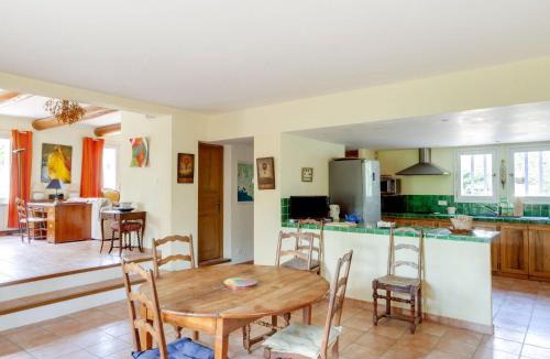 Saint-Martin-de-Castillon House | Holiday Home Les Cotes by Interhome