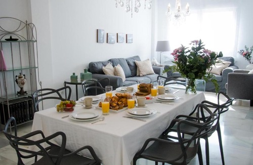 Poligono Alameda Apartment | Holidays2Malaga Cuarteles Premium AACC Central