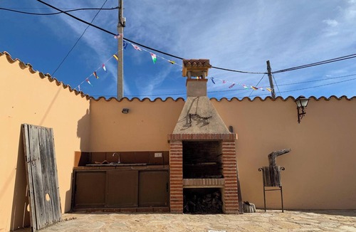Aldehuela de la Boveda House | Homerez - House in Aldehuela de la Bóveda