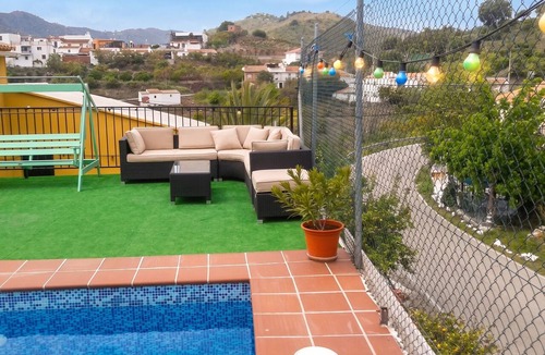Portugalejo House | Homerez - Quaint House in Canillas with Private Pool