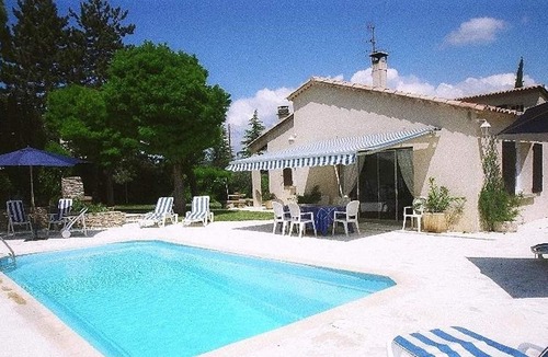 Cereste Villa | Homerez - Villa for 8 ppl. with swimming-pool, jacuzzi and terrace at Céreste