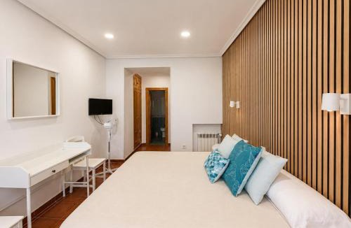 Old Town of Avila House | Hostal Bellas