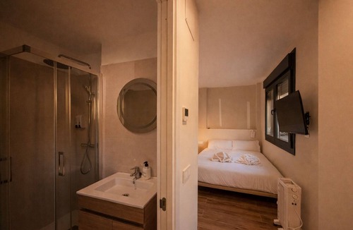 Cuatro Caminos Hostel | Hostal Bernabeu 2