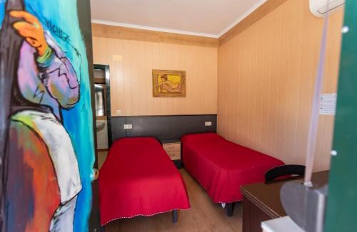 Las Capellanias Resort | Hostal - Bungalows Camping Cáceres