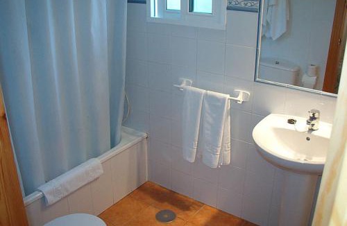 Los Canos de Meca House | Hostal Las Acacias