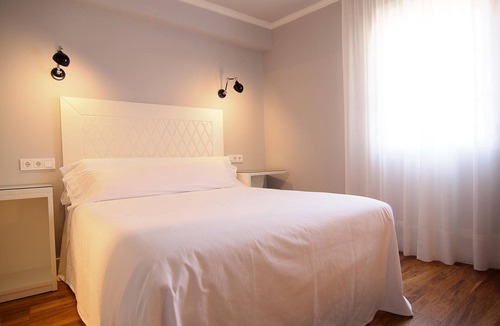 Candeleda Hostel | Hostal los Castañuelos
