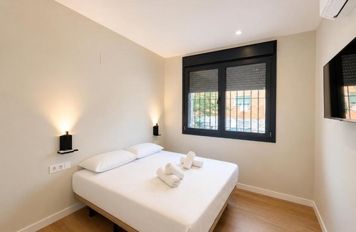 Fuencarral House | Hostal Ramon y Cajal