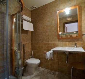 Layos House | Hostal Rural El Tejar