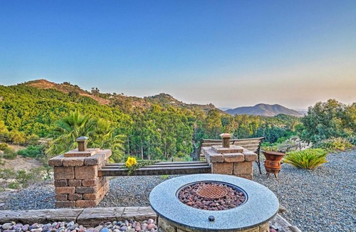 Rainbow CDP House | Hot Tub + Balcony: Rainbow Retreat Near Wineries!