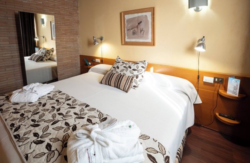 Torrejon El Rubio Hotel | Hotel 4* Parque de Monfragüe