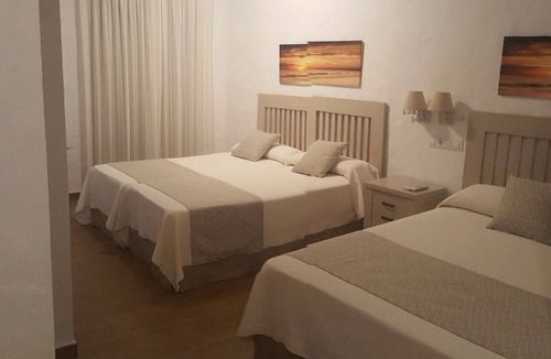 Zahara de los Atunes Hotel | Hotel Almadrabeta