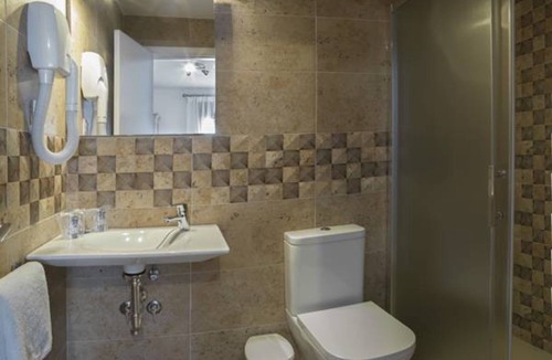 Zahara de los Atunes Hotel | Hotel Almadrabeta