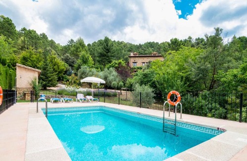 Villaverde de Guadalimar Hotel | Hotel de Montaña Cueva Ahumada