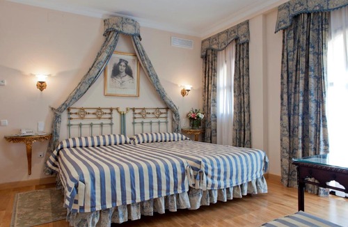 Santa Cruz Hotel | Hotel Doña María