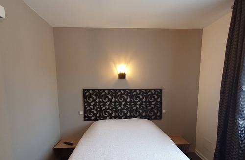 Cholonge Hotel | Hotel du Grand Lac