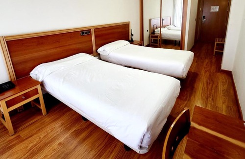 Malpartida de Caceres Hotel | Hotel Los Barruecos