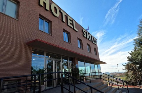 Genil Hotel | Hotel Saylu