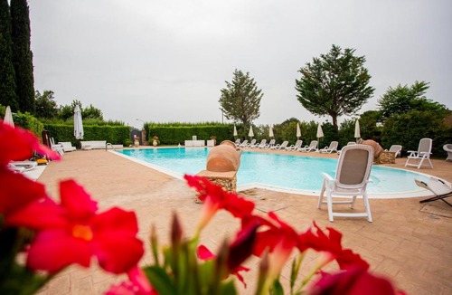 Rivotorto Hotel | Hotel Villa Verde