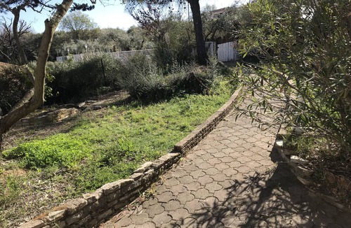 Volx House | House with pool access, independent garden and terrace, fireplace. Luminous