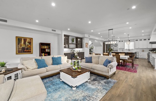 North Redondo Villa | Huge Custom Villa - 5 Bedroom suites + Guesthouse for fee, Pool & Beach nearby!
