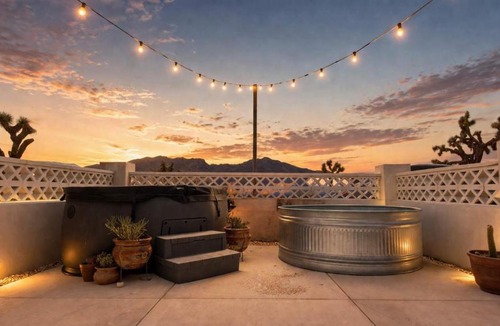 Joshua Tree House | Iglesia Sol - Romantic Villa with Views Hot Tub