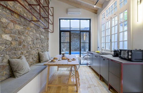 Plaka Apartment | Incomparable Plaka s Lux 2bdrm Apt w Pvt Heated Pool