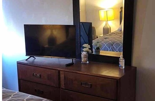 Indio Bed & Breakfast | Indio, CA, 3 Friendly Family rooms. No Pets.
