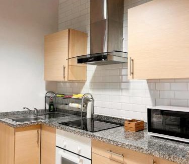 Montilla Apartment | InHome Central Studio