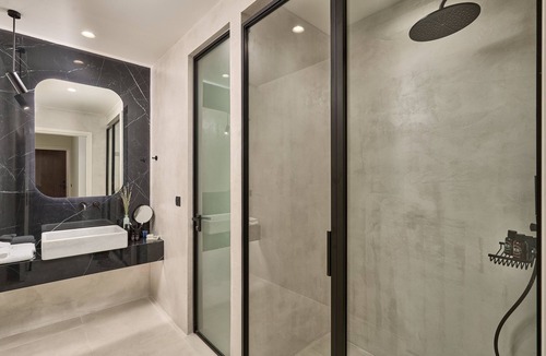 Ios Hotel | Ios Grand Pool Suites