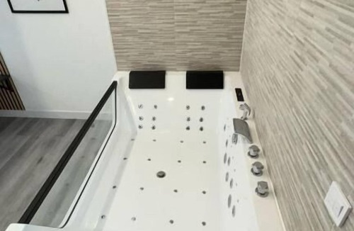 Numancia Hostel | jacuzzi rooms