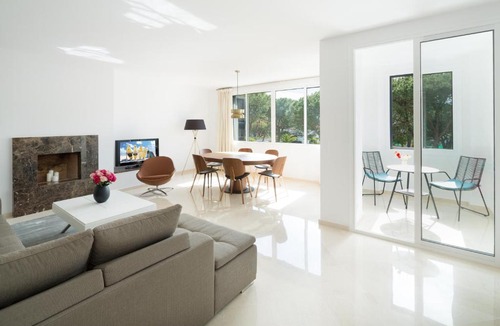 Nikki Beach Apartment | Jardines de las Golondrinas
