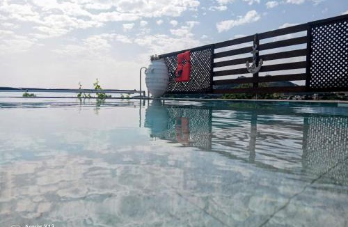 Panormos Apartment | Kareshome-Privacy-view