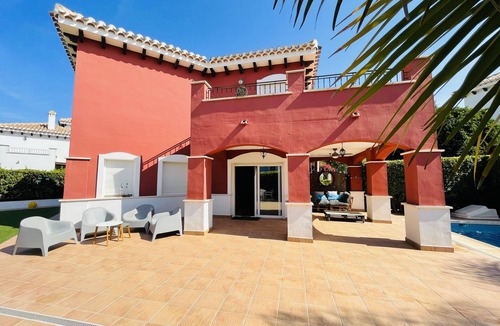 Torre-Pacheco Villa | Kind friendly villa with two bathrooms